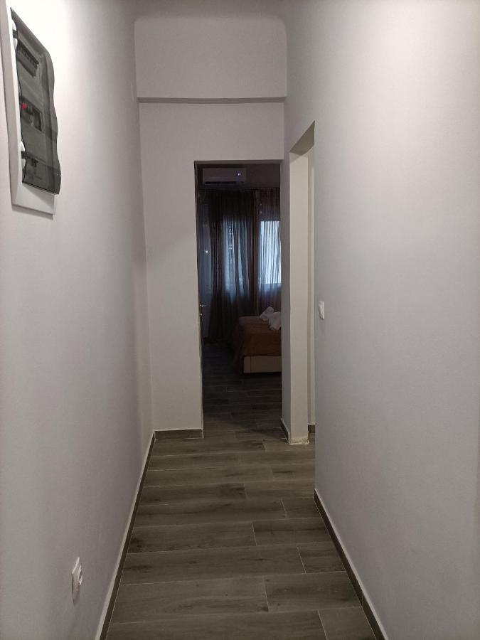 Modern Comfy Apartment Athena Bagian luar foto
