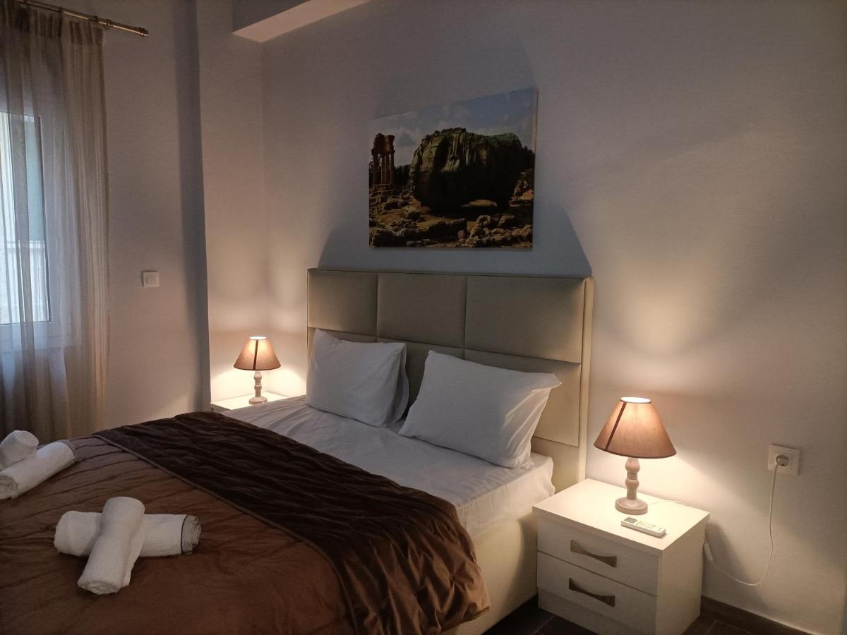 Modern Comfy Apartment Athena Bagian luar foto