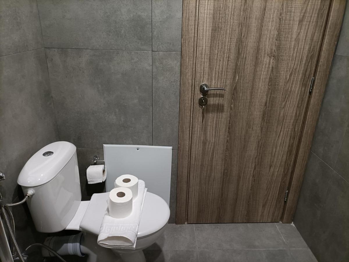Modern Comfy Apartment Athena Bagian luar foto